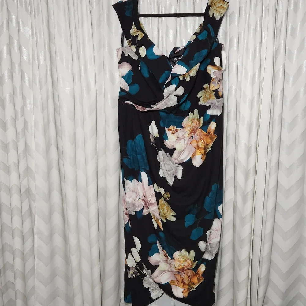 City Chic Off Shoulder Floral Dress - Picture 7 of 13